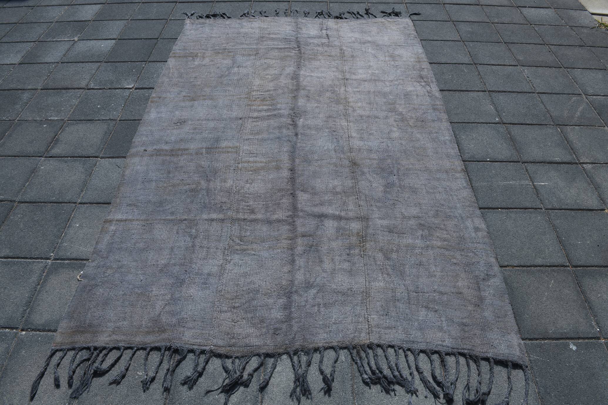 Shades Of Gray Vintage Kilim Rug, 167x242 Cm