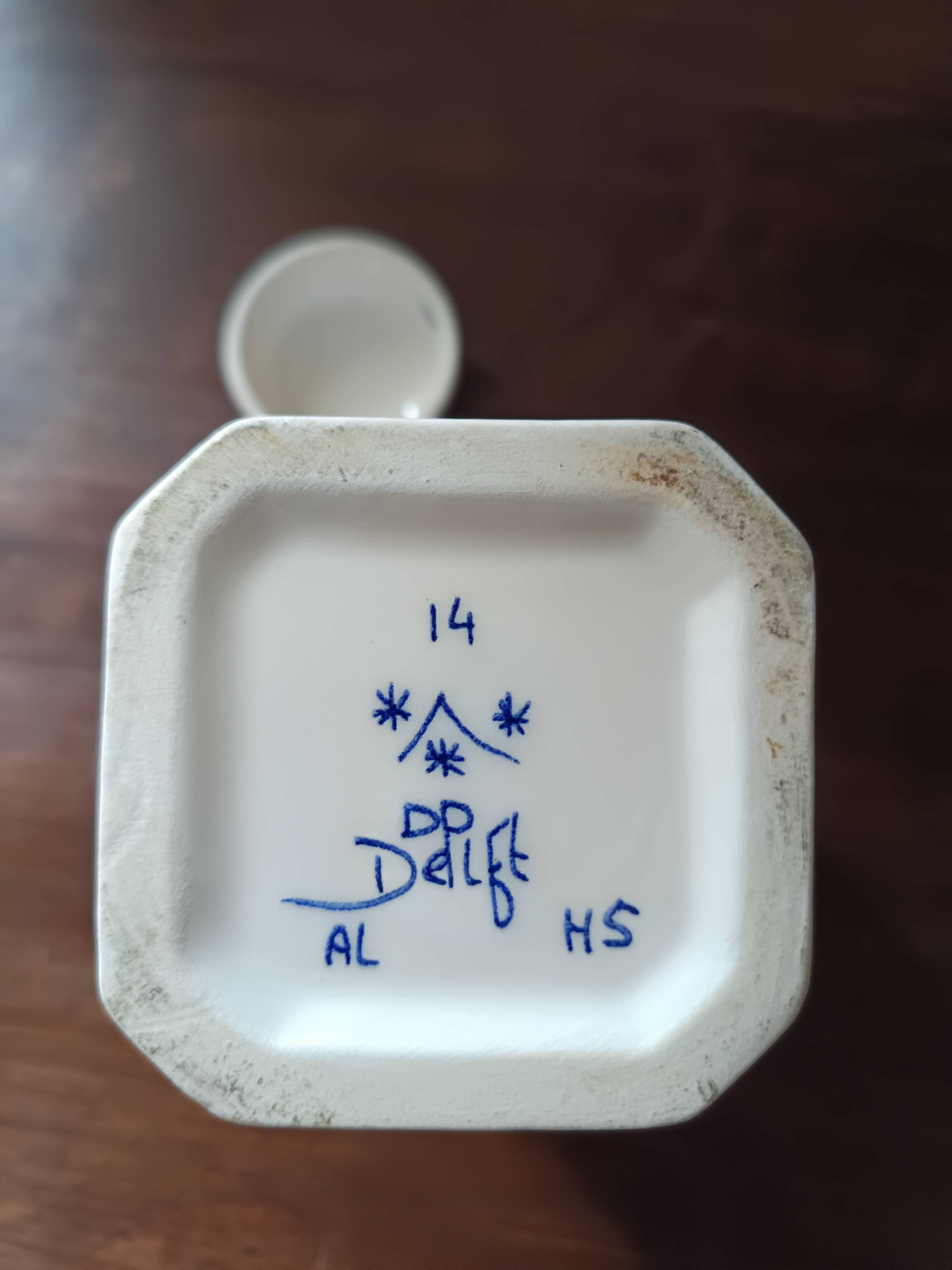 Decorative pot