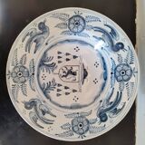 Earthenware plate of Talavera coat of arms decoration "la Menora"