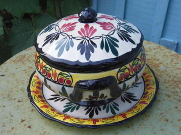 Soupière et plat Saint Jean de Bretagne faience céramique Bretagne France