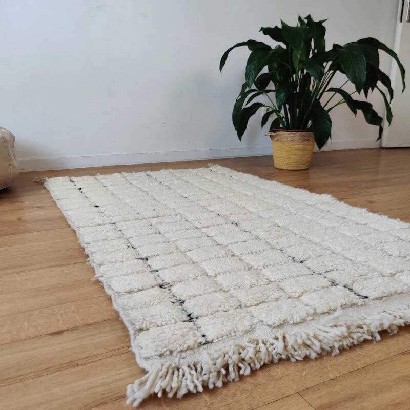 Berber carpet white tiles 95x170 cm