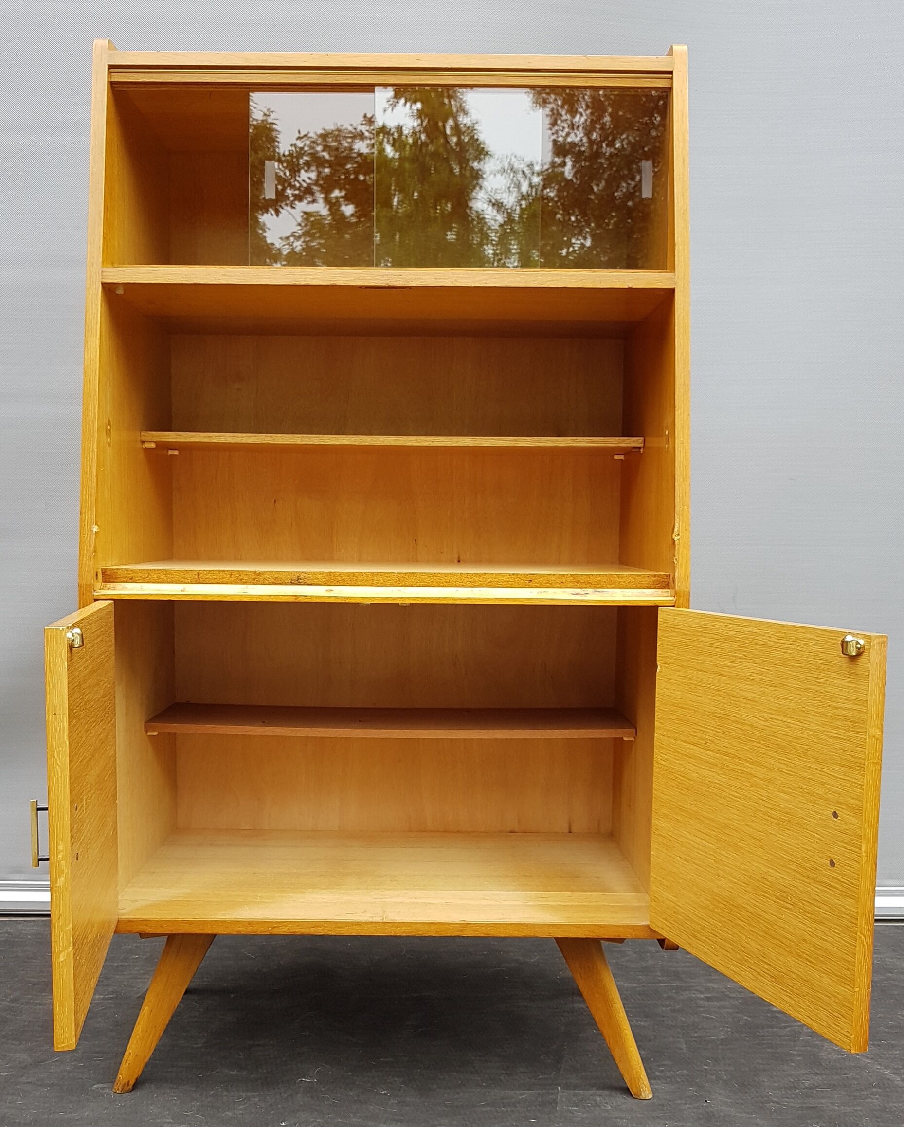 Library oak showcase 1950 feet compass