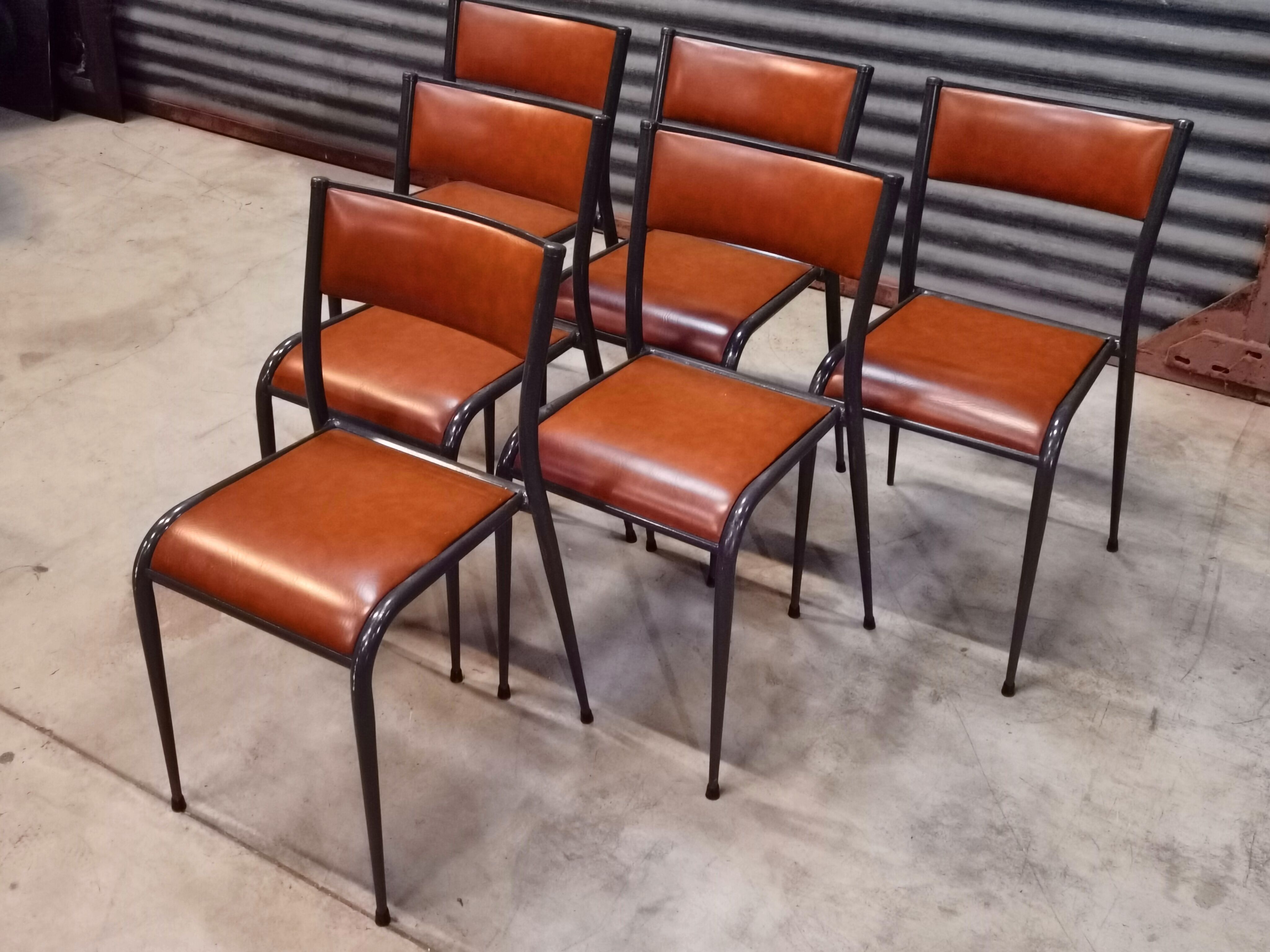 Set of 6 Mullca chairs 510 feet compass