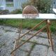 Console pliante en bois, table à repasser avec sa jeannette