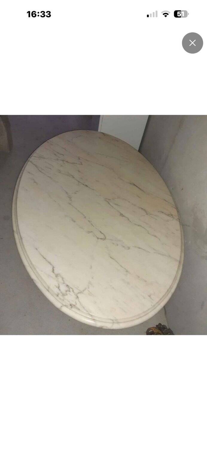 Oval coffee table in Carrara marble – Italian design from the 1970s