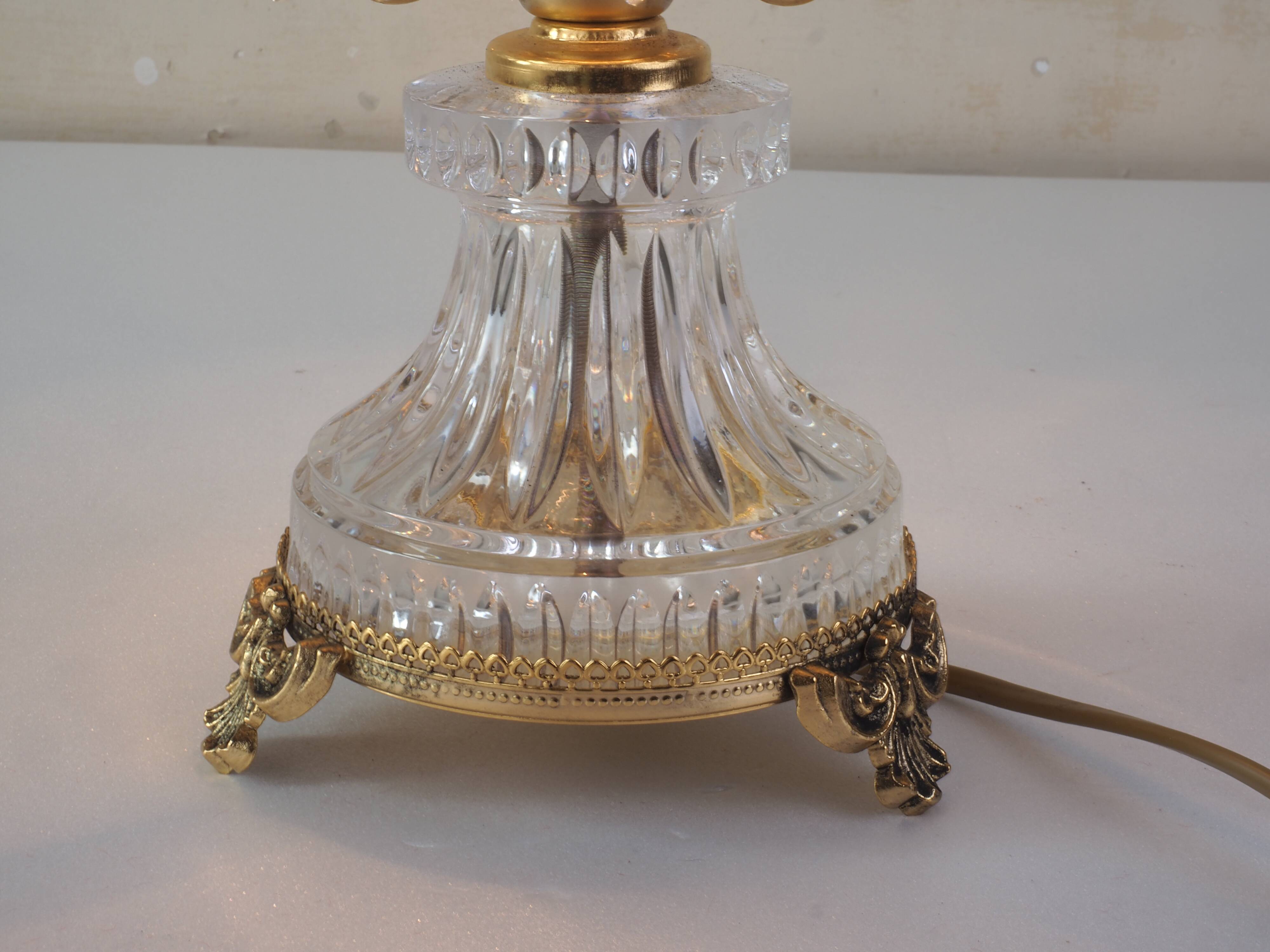 Crystal lamp with tassels