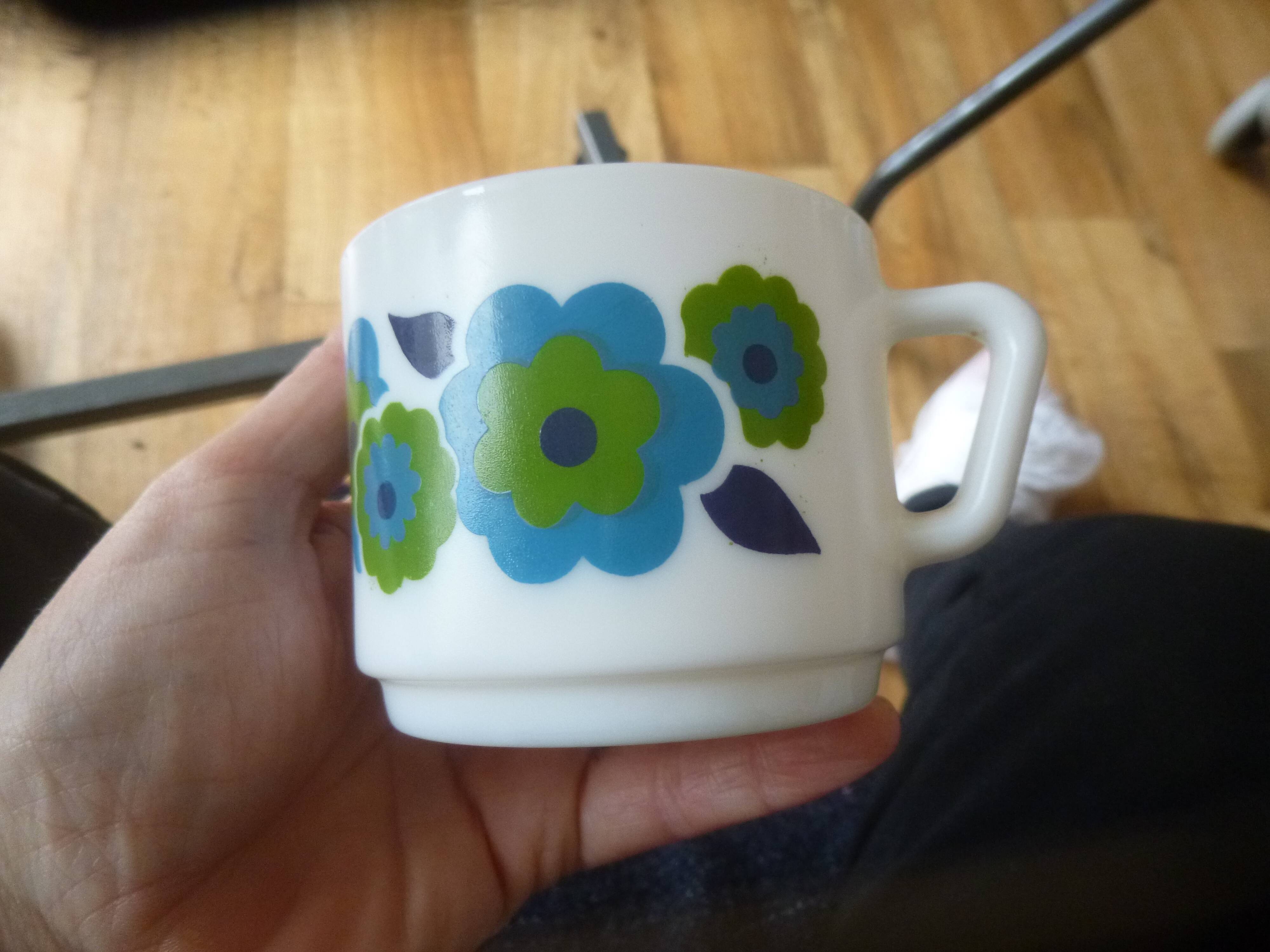 Lotus Arcopal lunch cups