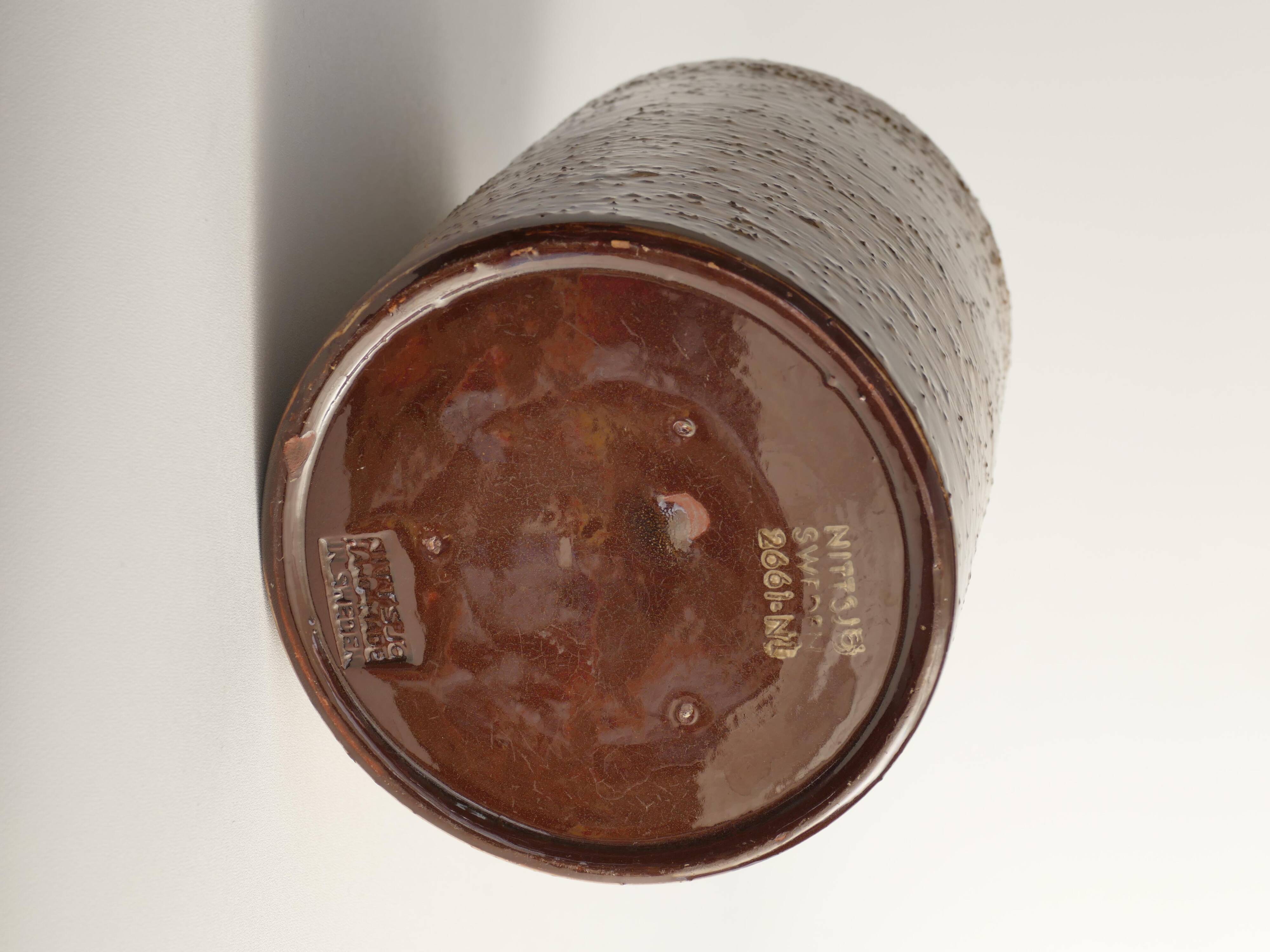 Scandinavian Modern Brown Cylindrical Vase, Jerk Werkmäster, Nittsjö Sweden 1960