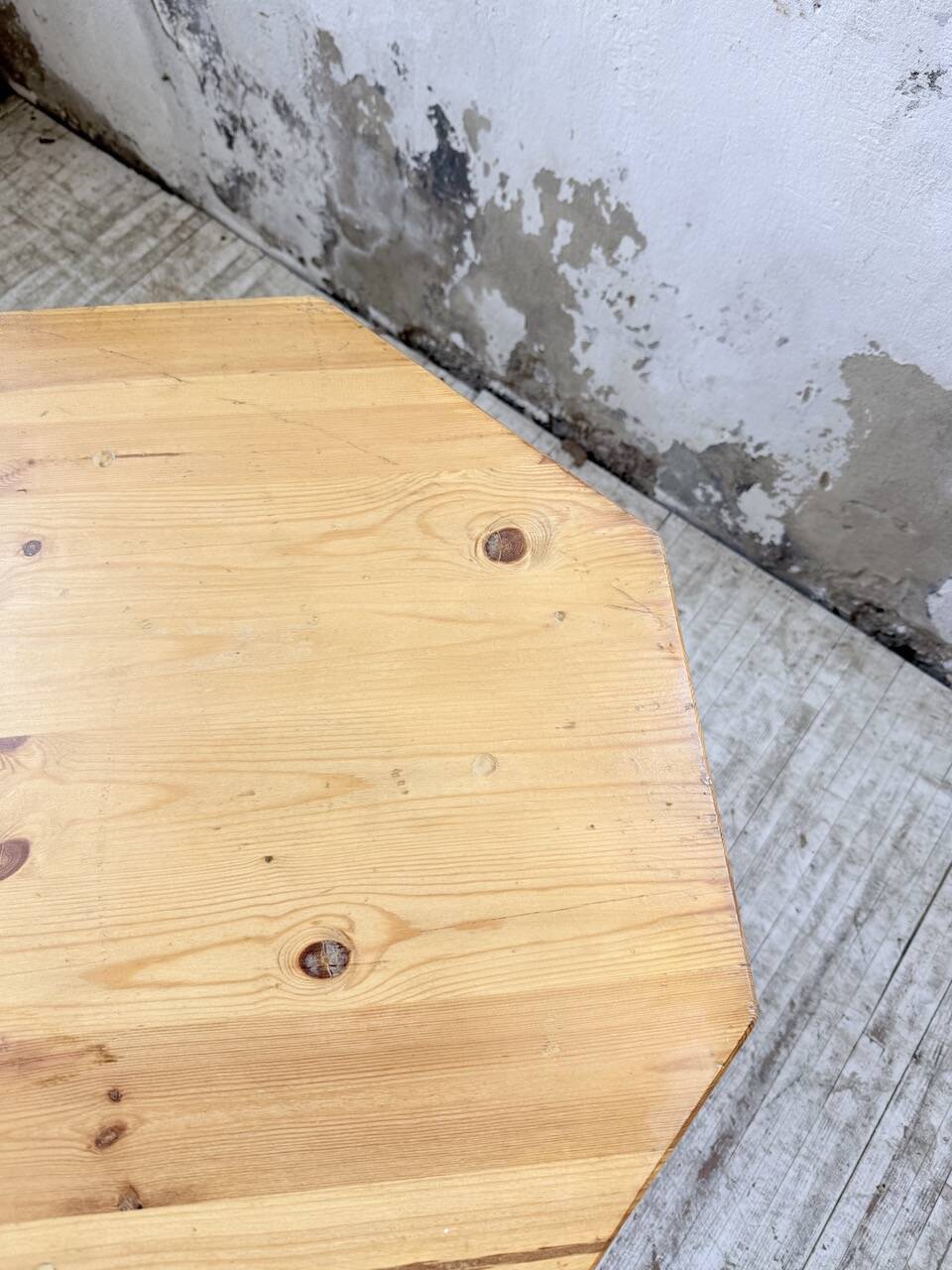 Hexagonal console table guéridon Regain pine 1970