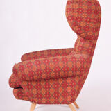 Fauteuil Rouge Midcentury Wingback, État d’origine, fabriqué en Tchéquie des années 1950.