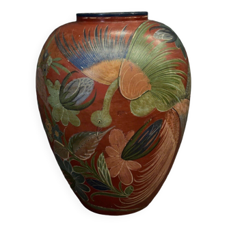 Large Mexican earthenware jar painted with bird decoration, early 20th century