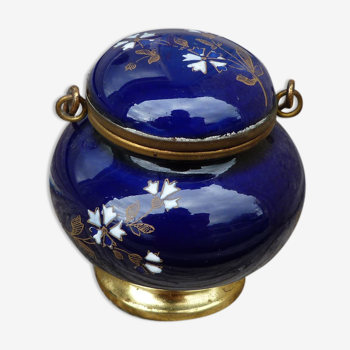 Ancien encrier petit pot porcelaine de Sevres bleu de four fleurettes émaillées Napoléon III