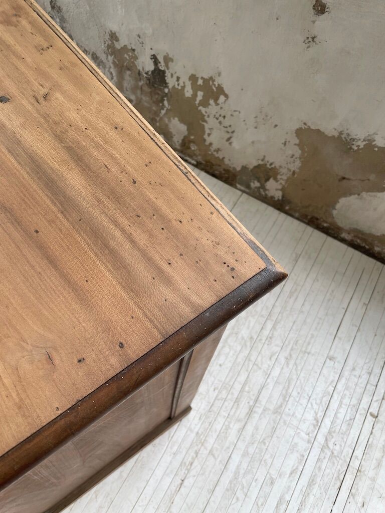 Oak trading post in early XXth century