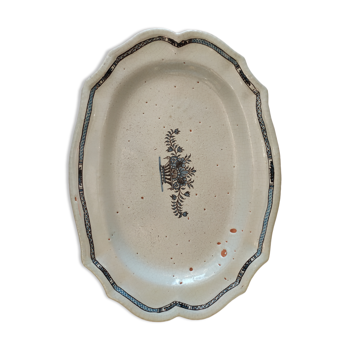 Large dish in old faience