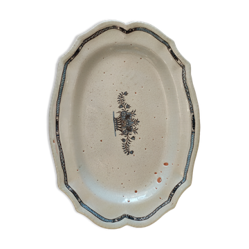 Large dish in old faience