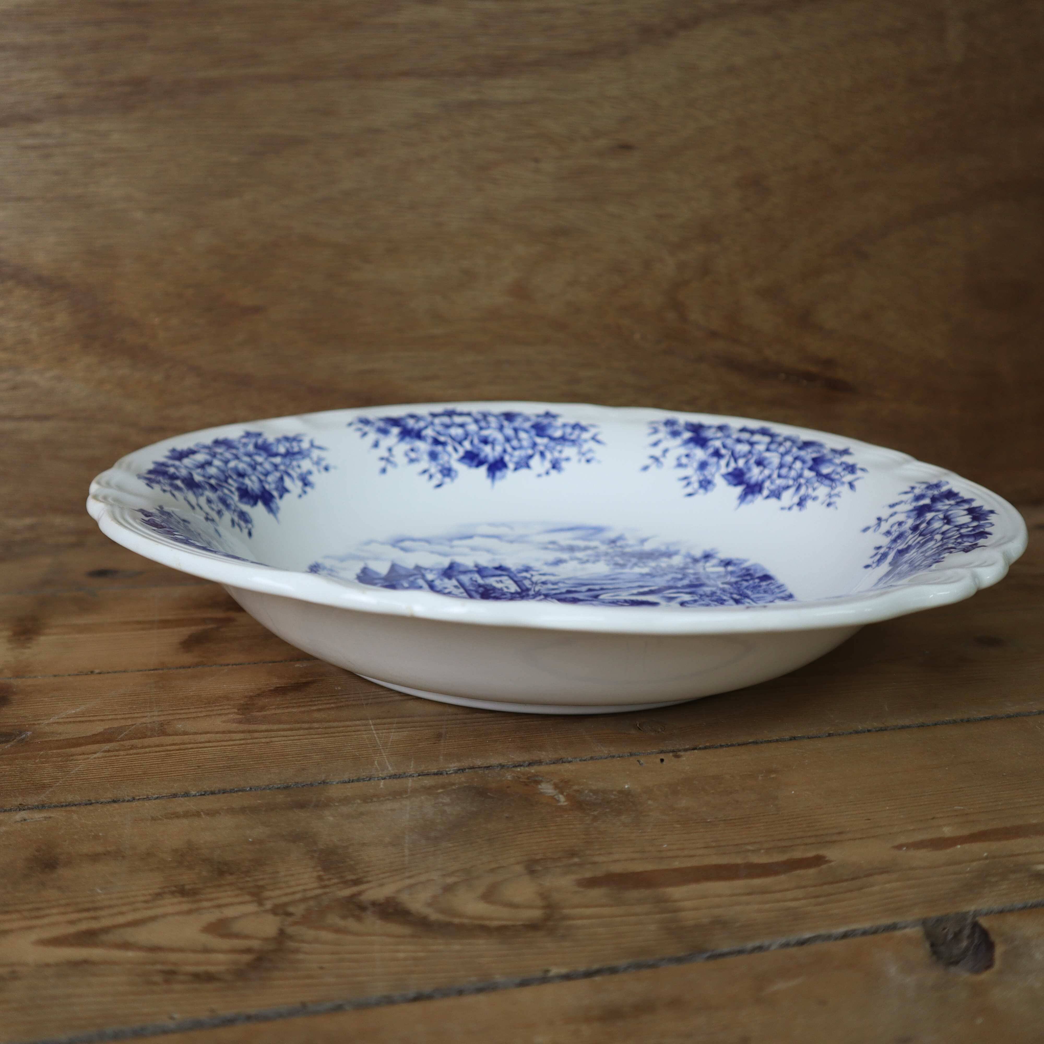 Vintage round hollow dish Sarreguemines Castle model