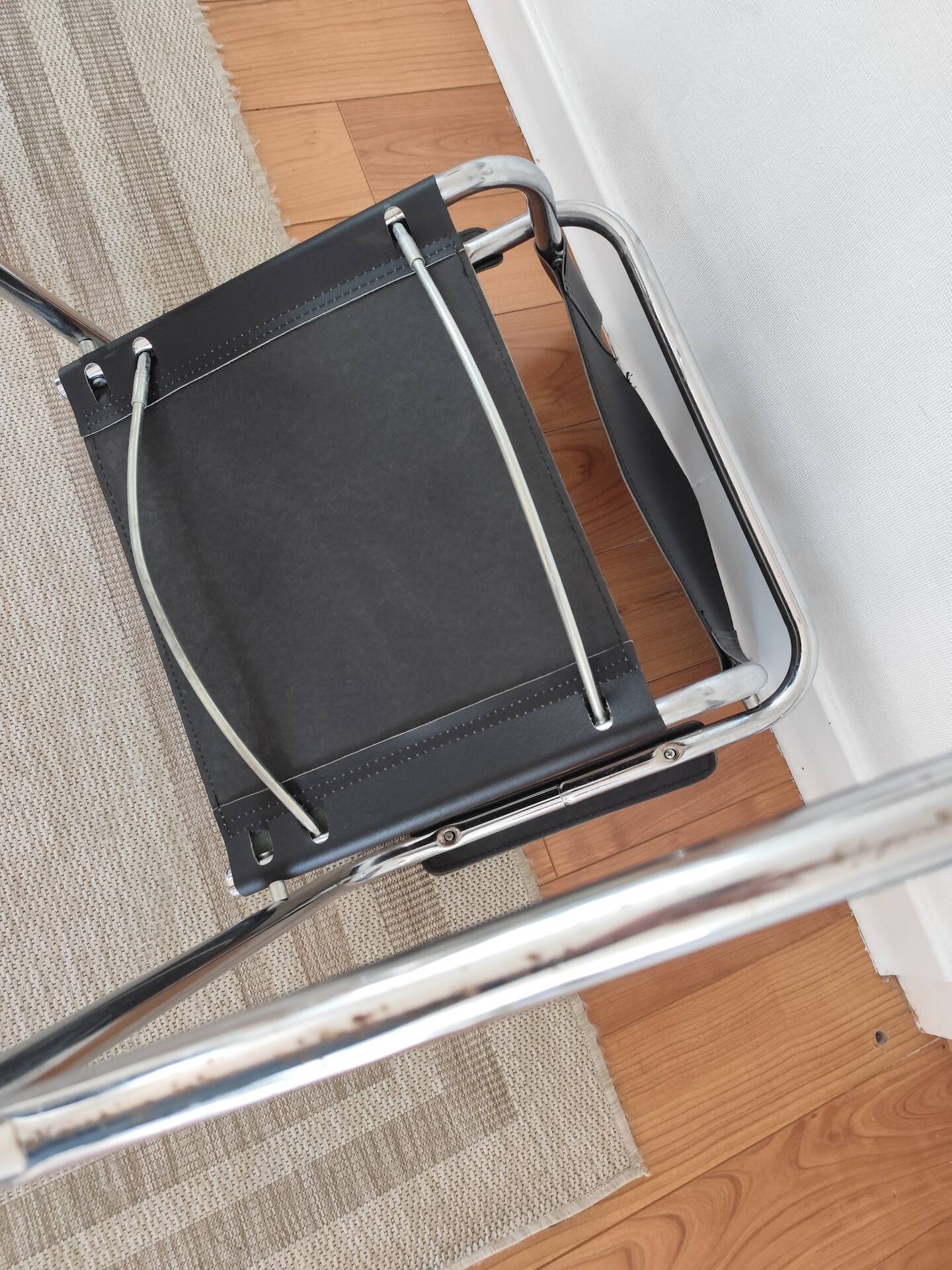 Set of 4 chrome tubular chairs