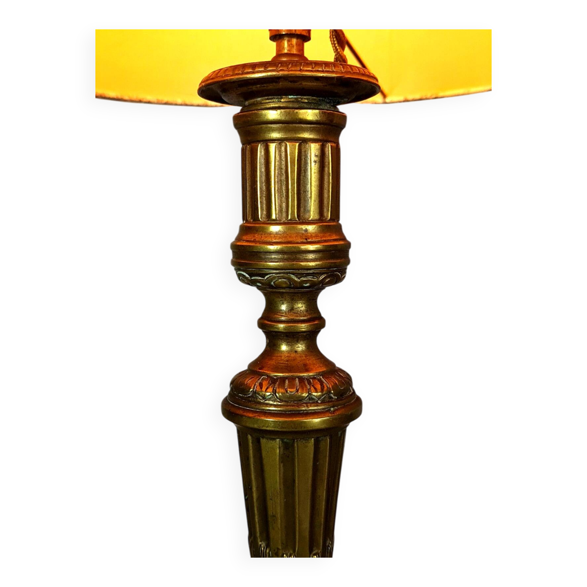 Lampe à poser avec abat-jour, ancien flambeau en bronze style Louis XVI 50 cm C757