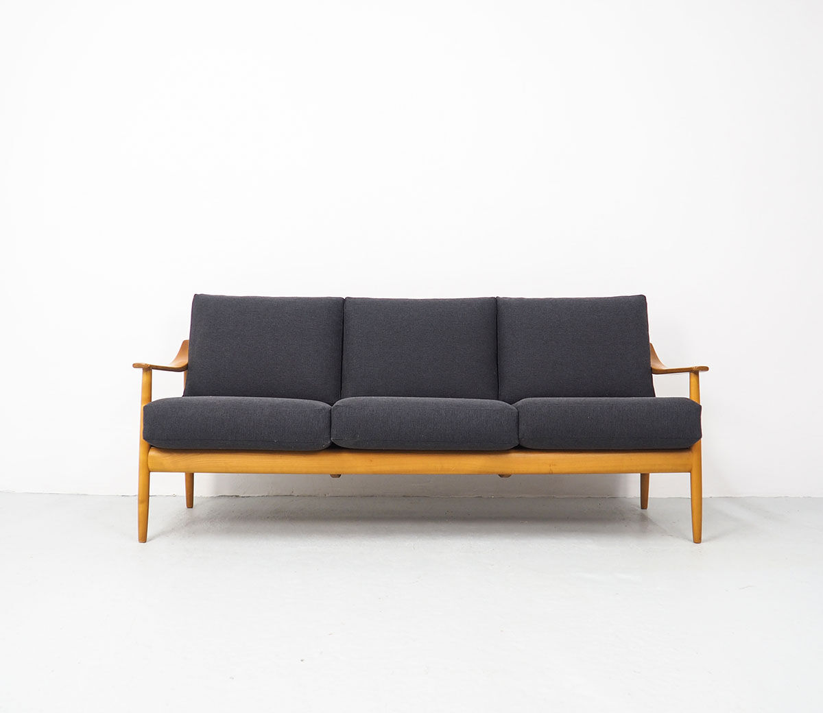 Vintage 3-seater sofa by Wilhelm Knoll, 1960's