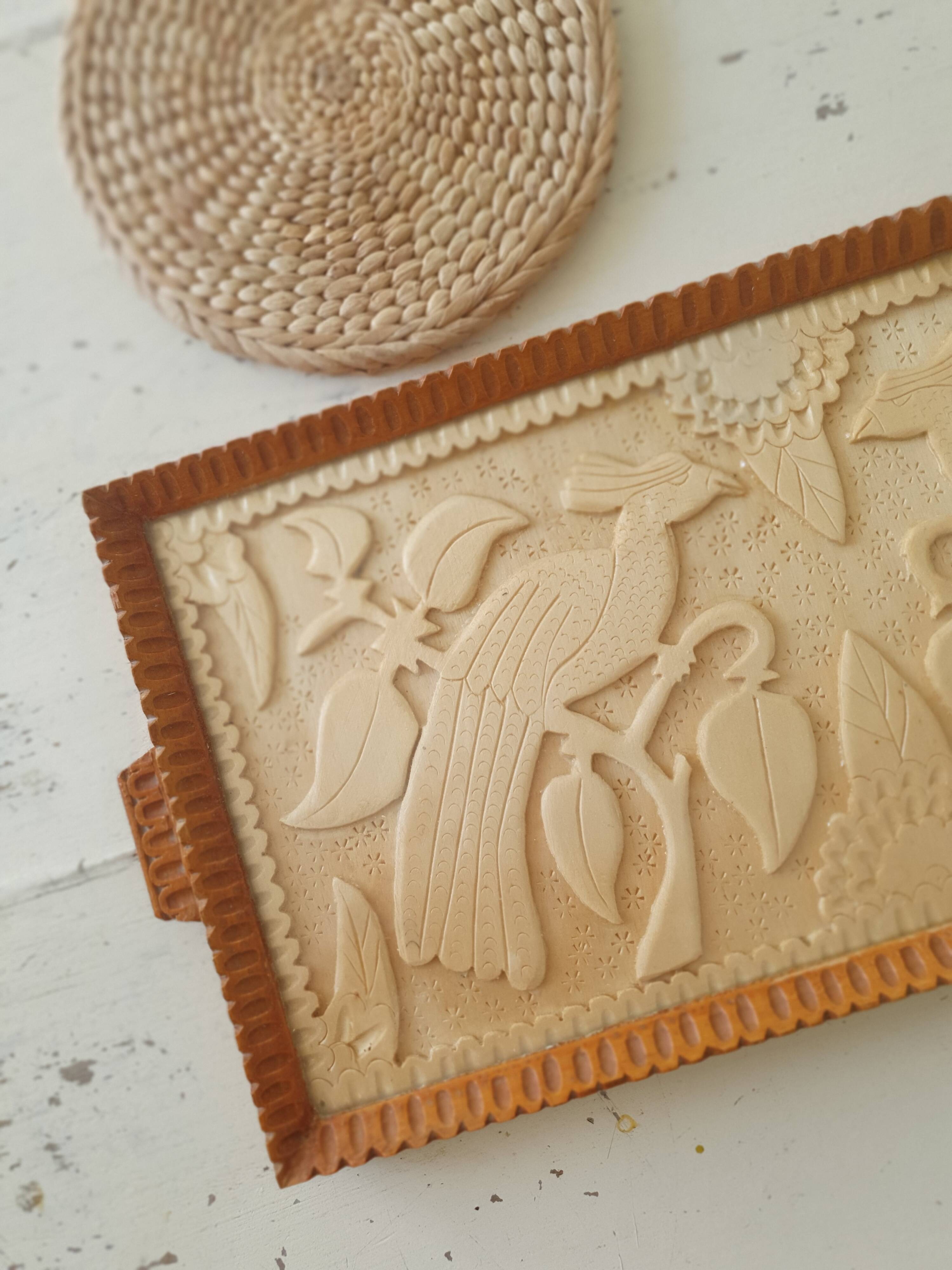 Ethnic tray in glass and carved wood