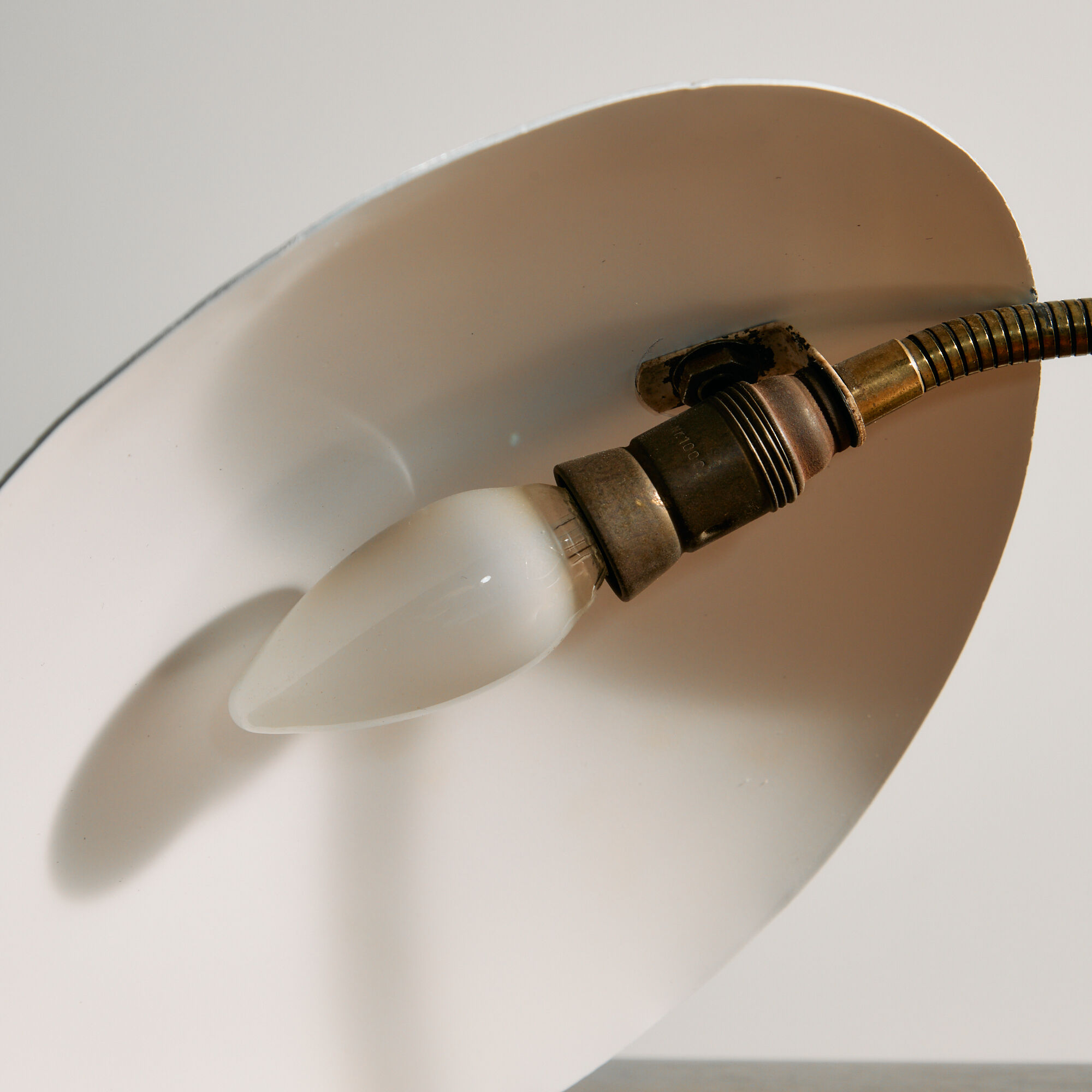 Table lamp no. 5900/1 by Leclaire & Schäfer