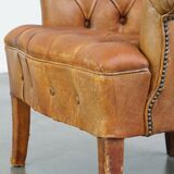 Sheepskin Chesterfield armchair with elegant design and lots of character