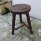 Ancien tabouret en bois tourné