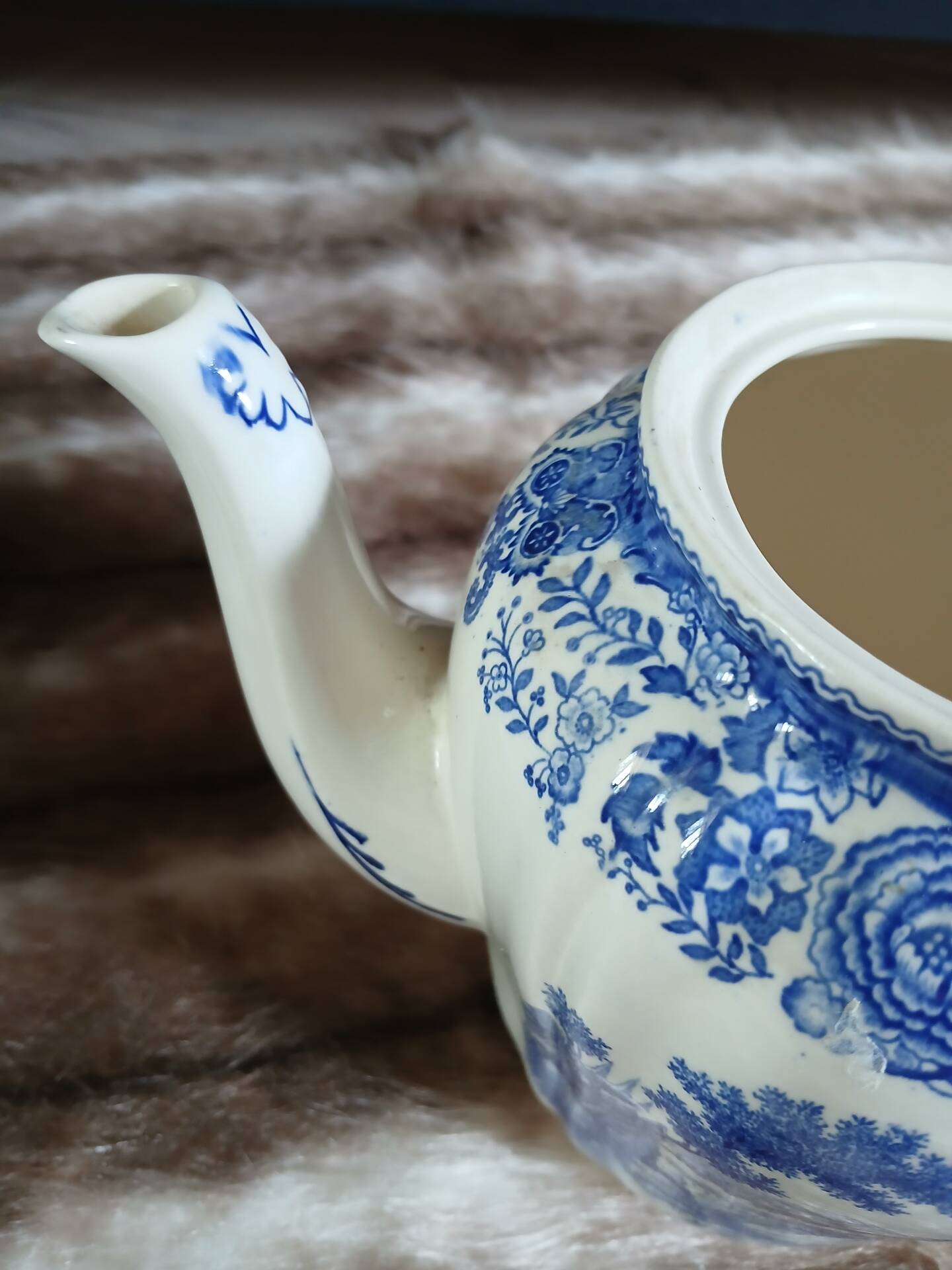 Antique coffee or tea service by Villeroy and Boch