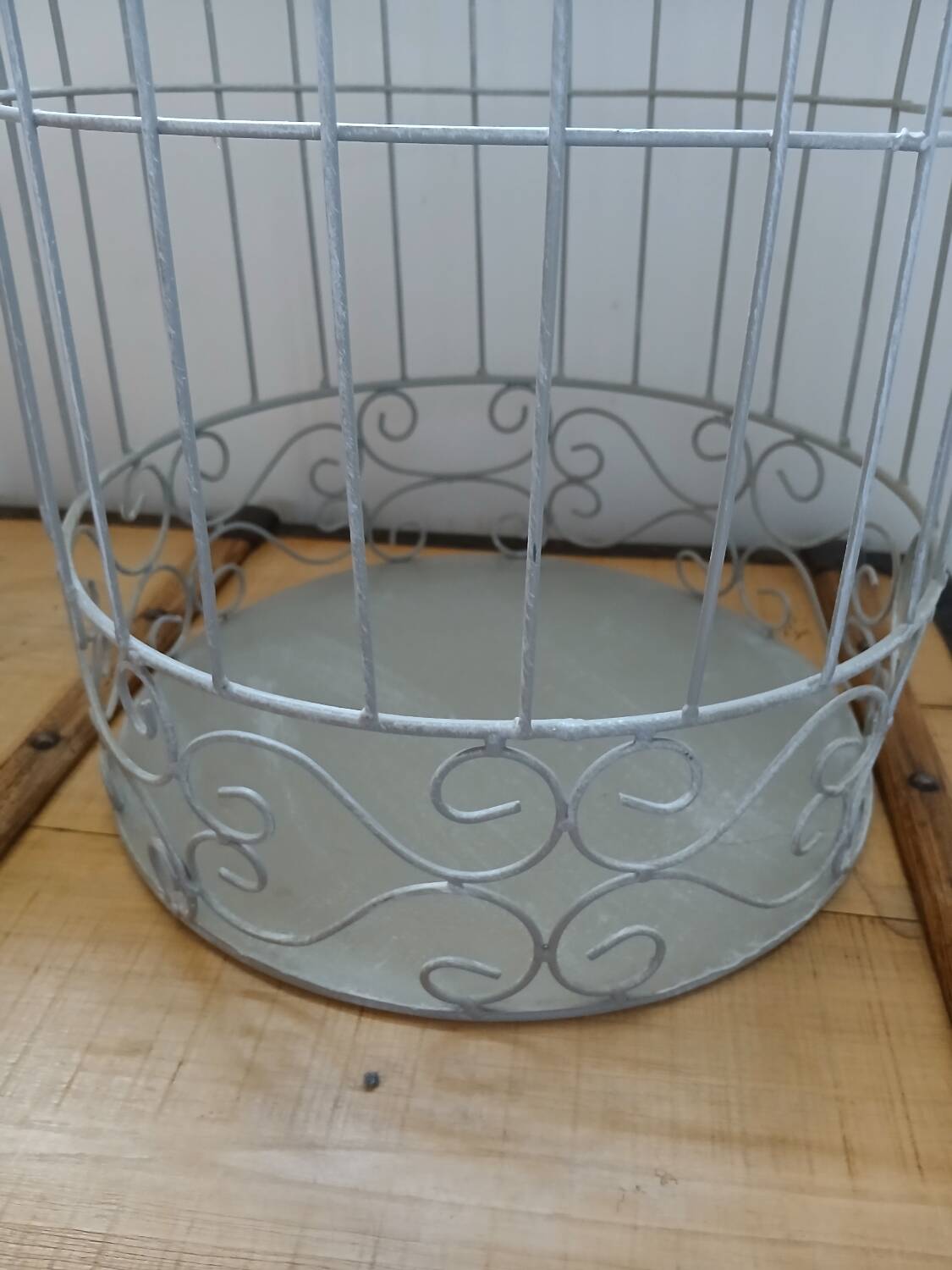 Decorative birdcage