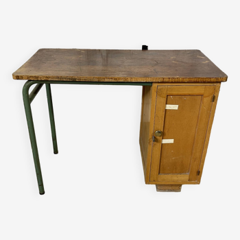 Ancien bureau en bois et acier