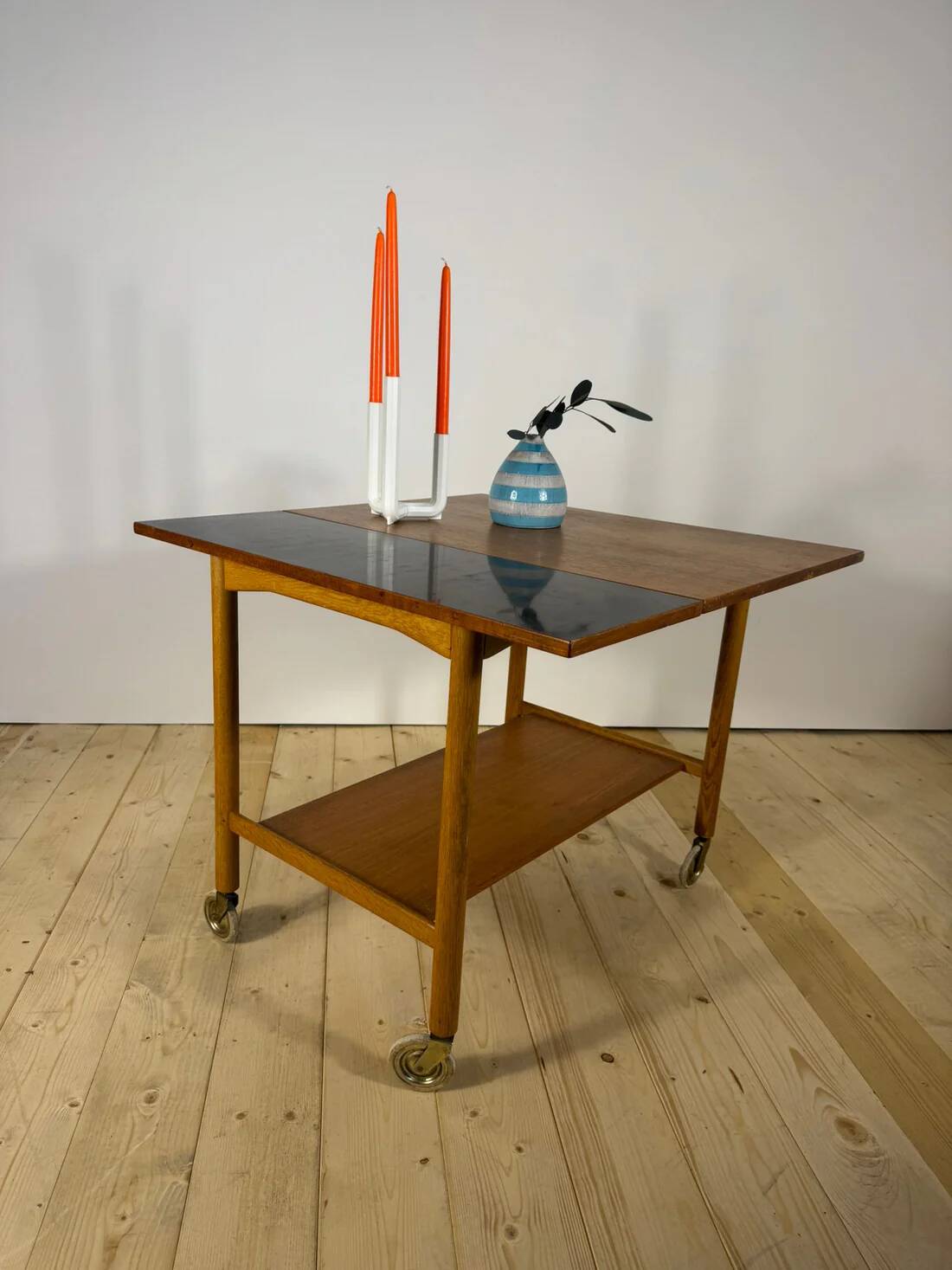 1960s convertible trolley – Vintage coffee table