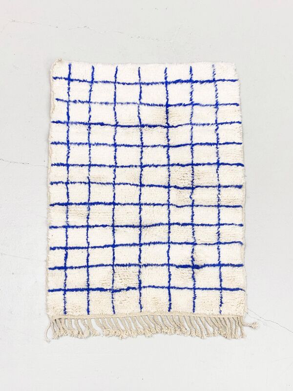 Tapis berbère marocain beni Ouarain à carreaux bleu majorelle 1,5x1,10m
