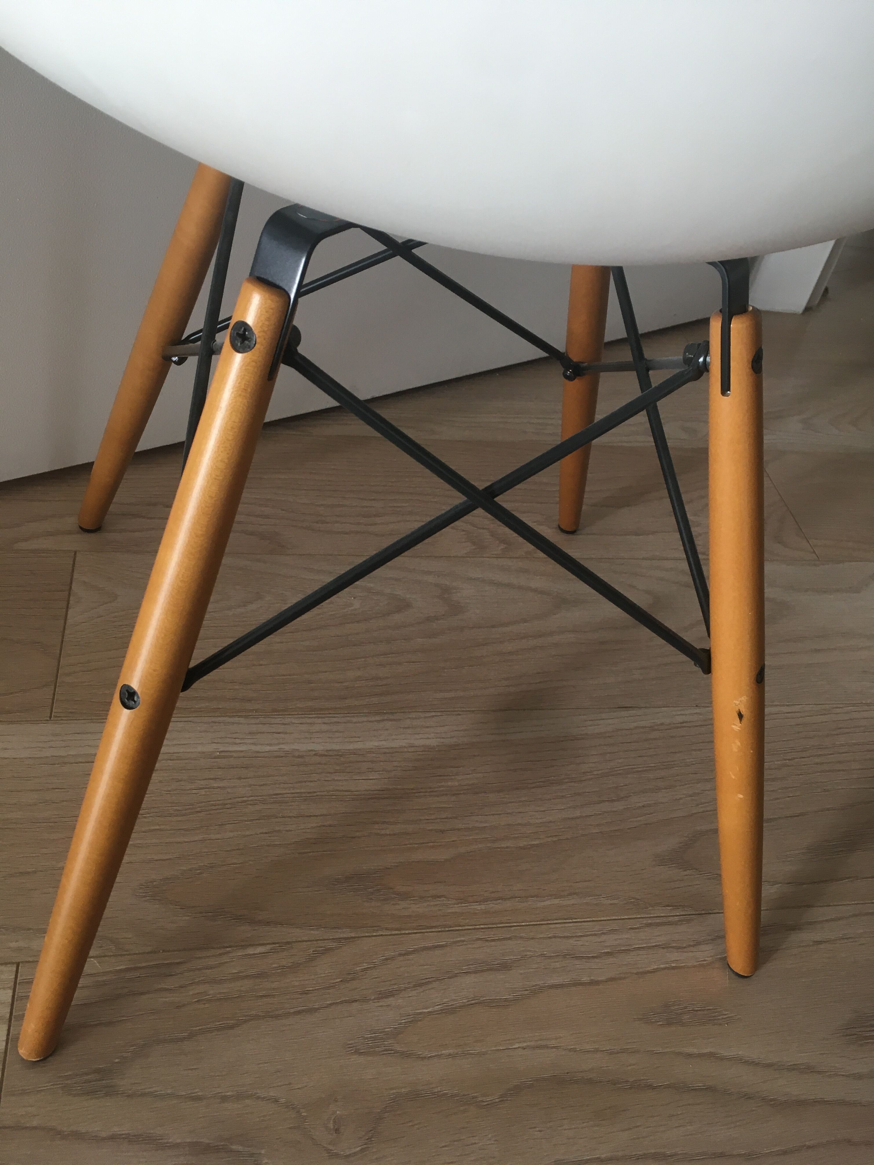 DSW chair by Charles & Ray Eames, Vitra edition
