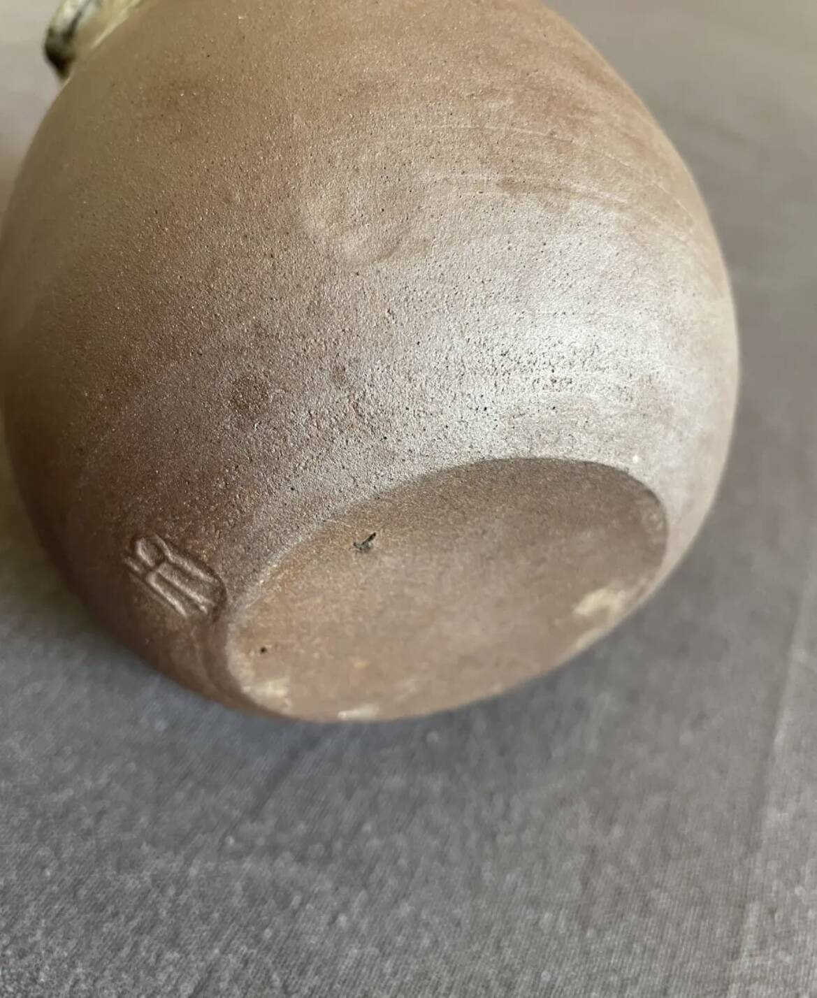 Pot à lait en grès pyrite