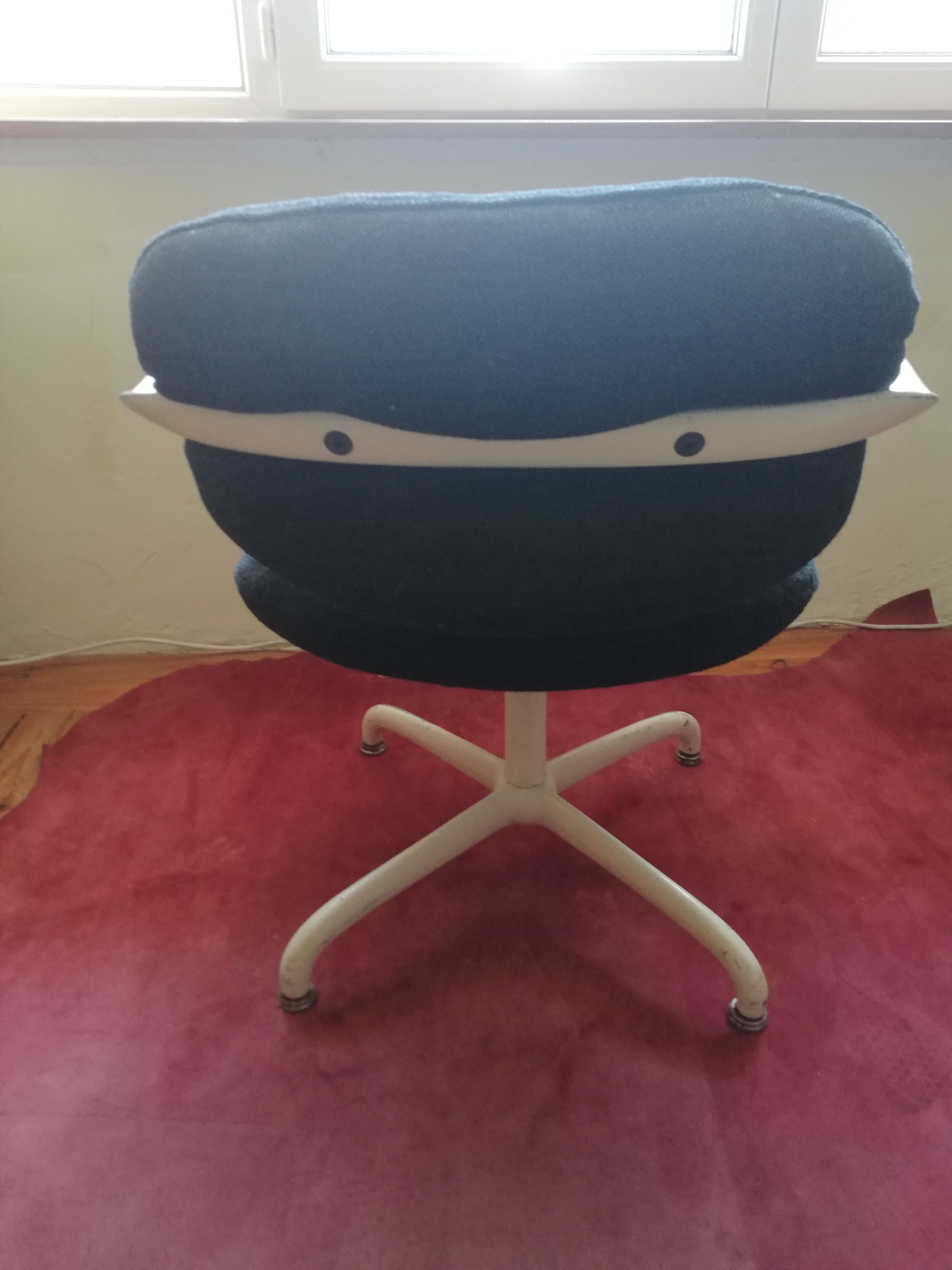 Knoll International Chair by Morisson and Hannah