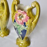 Pair of flowery vases in dabbling