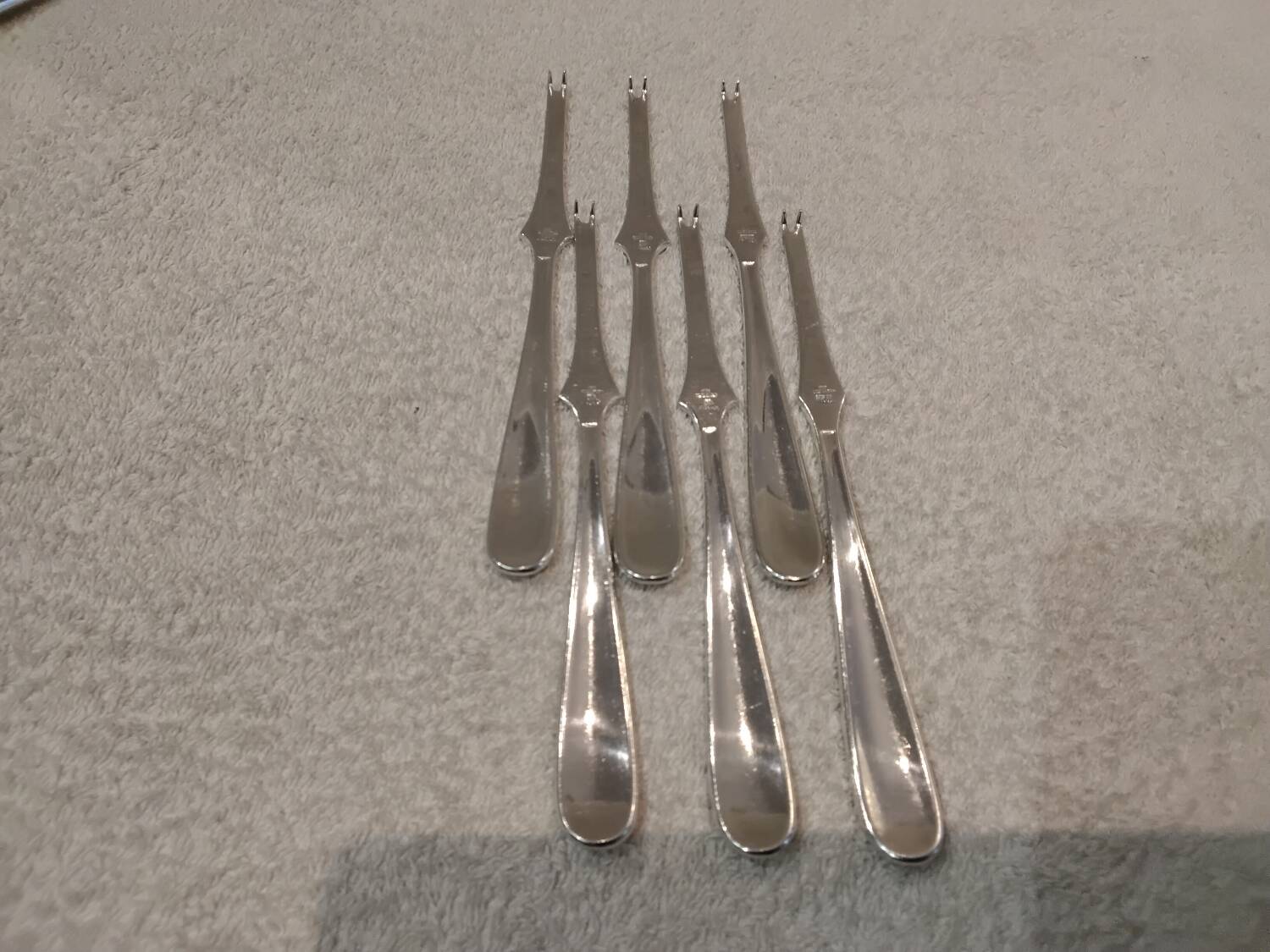 6 silver-plated metal lobster forks by the silversmith Christofle, model Dax.