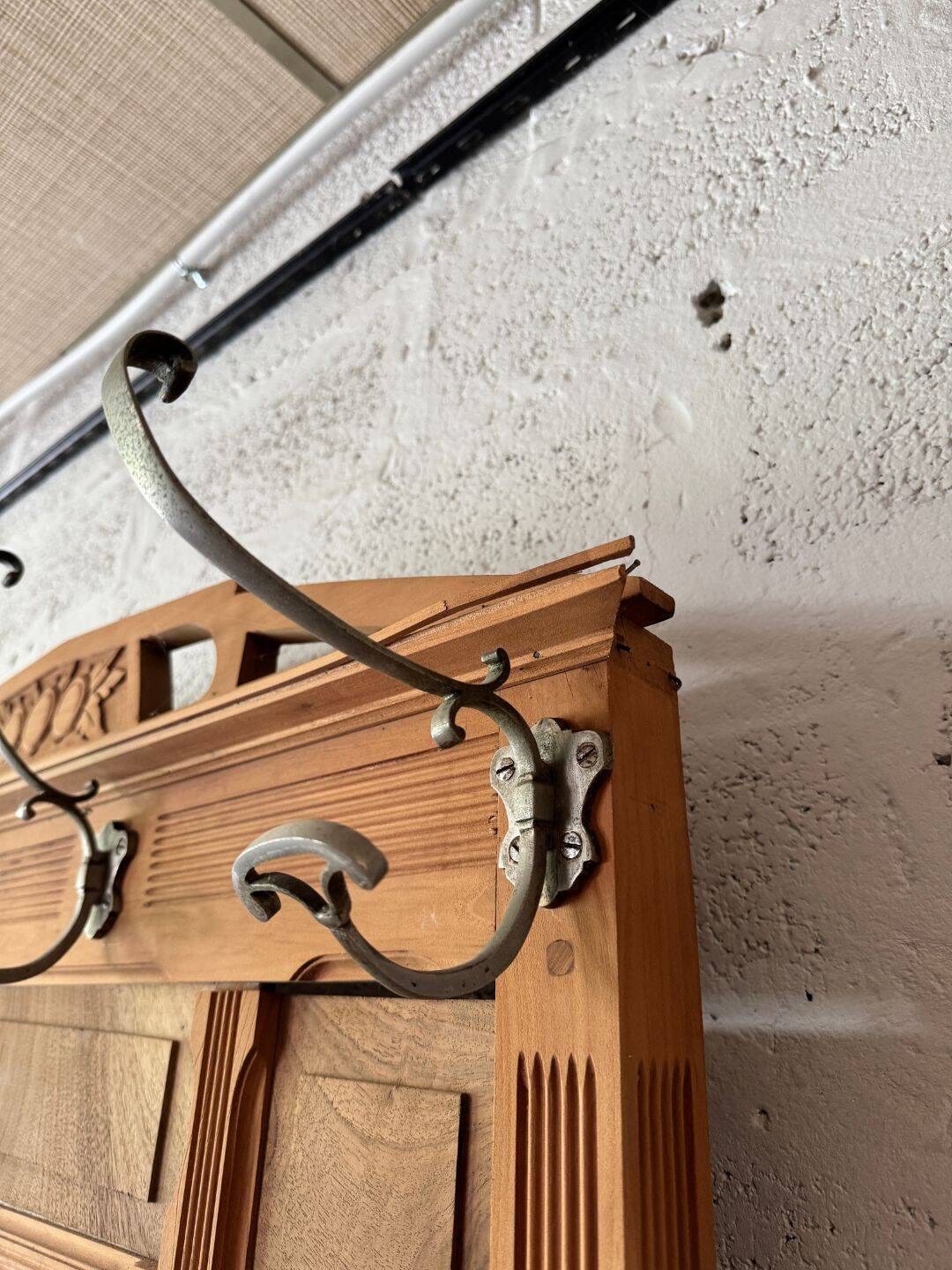 Art Deco entrance coat rack in walnut - Early 20th century