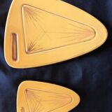 Set of 2 vintage trivets typical of the 1950s in enameled and gilded ceramic