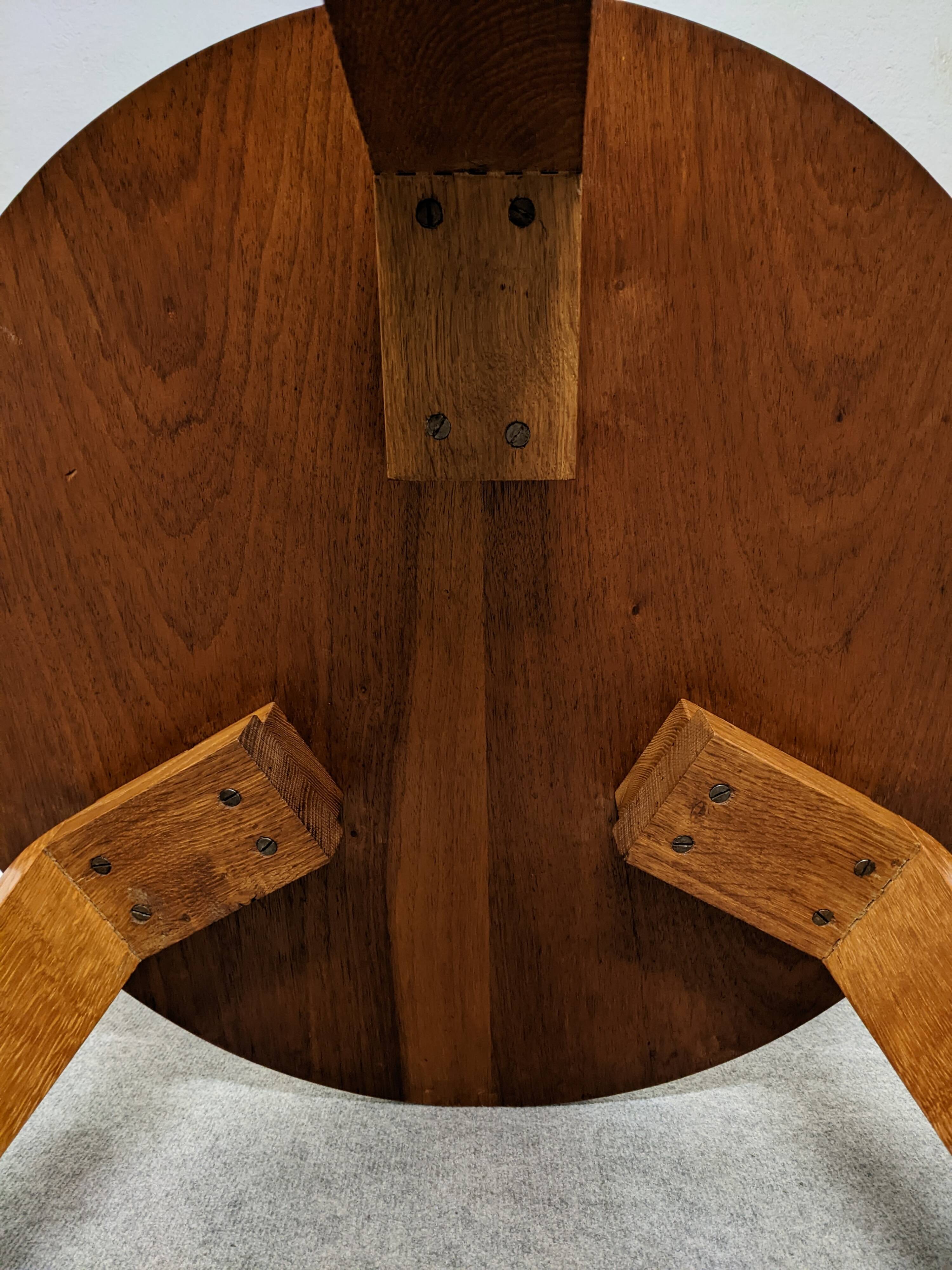 Round pedestal table tripod Art Deco circa 1930