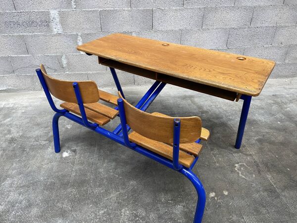 Bureau d’école vintage 1960