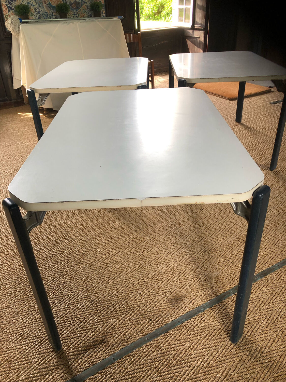 Bruno Rey table for Kush