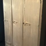 Industrial metal vestiary