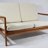 Scandinavian 2-seater Sofa, creme
