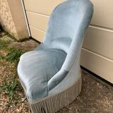 Fauteuil crapaud en velours bleu ciel