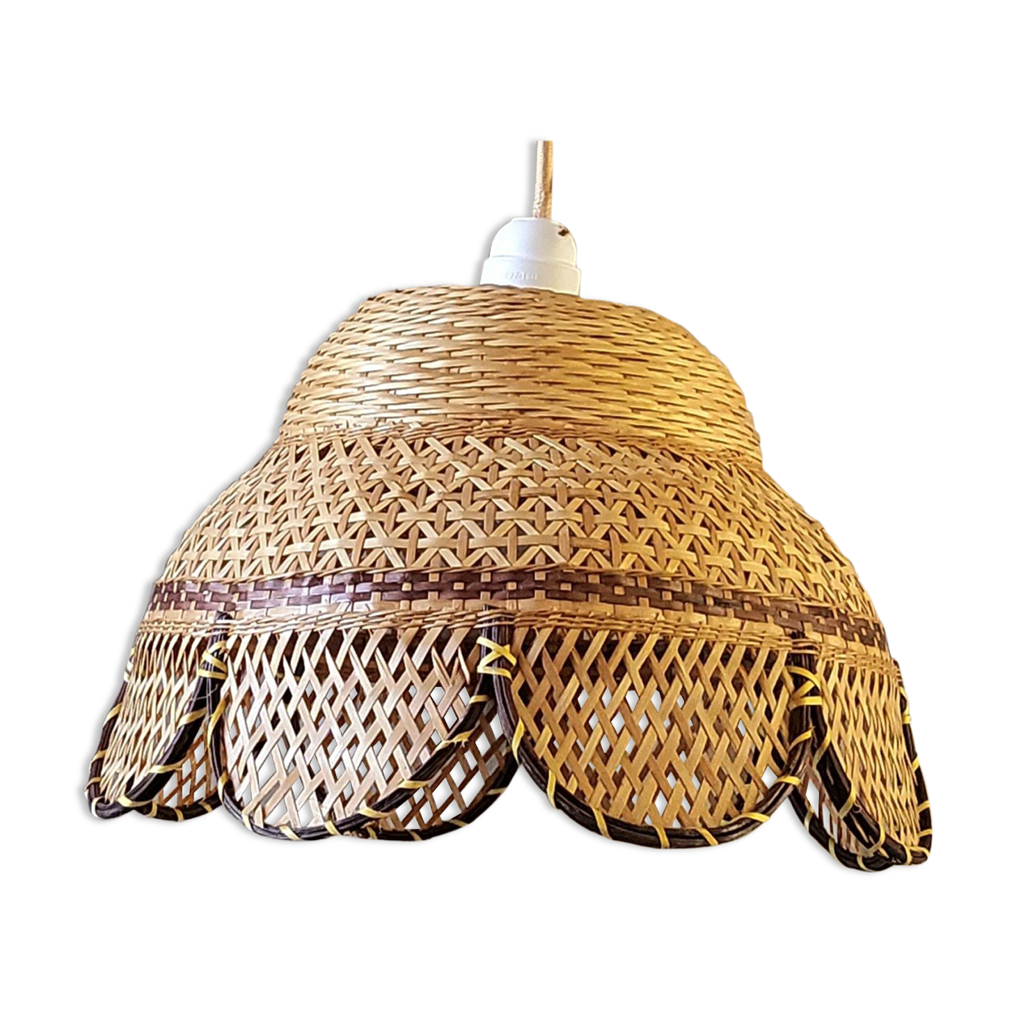 Canned rattan suspension