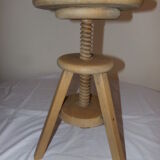 Wooden screw adjustable height stool