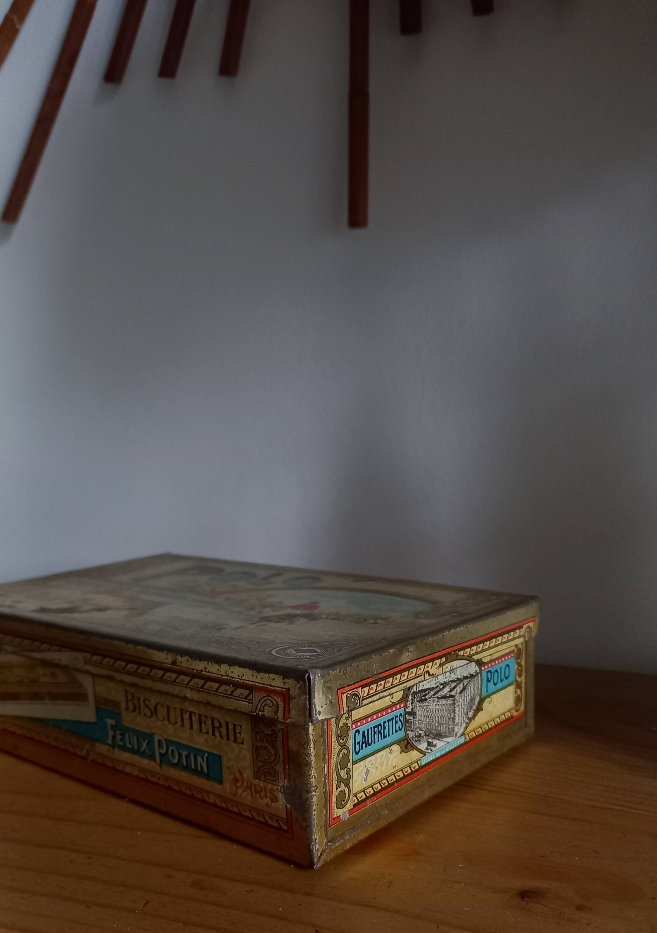 Polo Félix Potin lithographed tin box - Antique collectible tin box