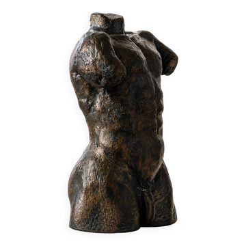 Statue in Greco-Roman style