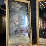 Paire De Miroirs Du Début Du XIXe En Bois Doré De Style Louis XVI